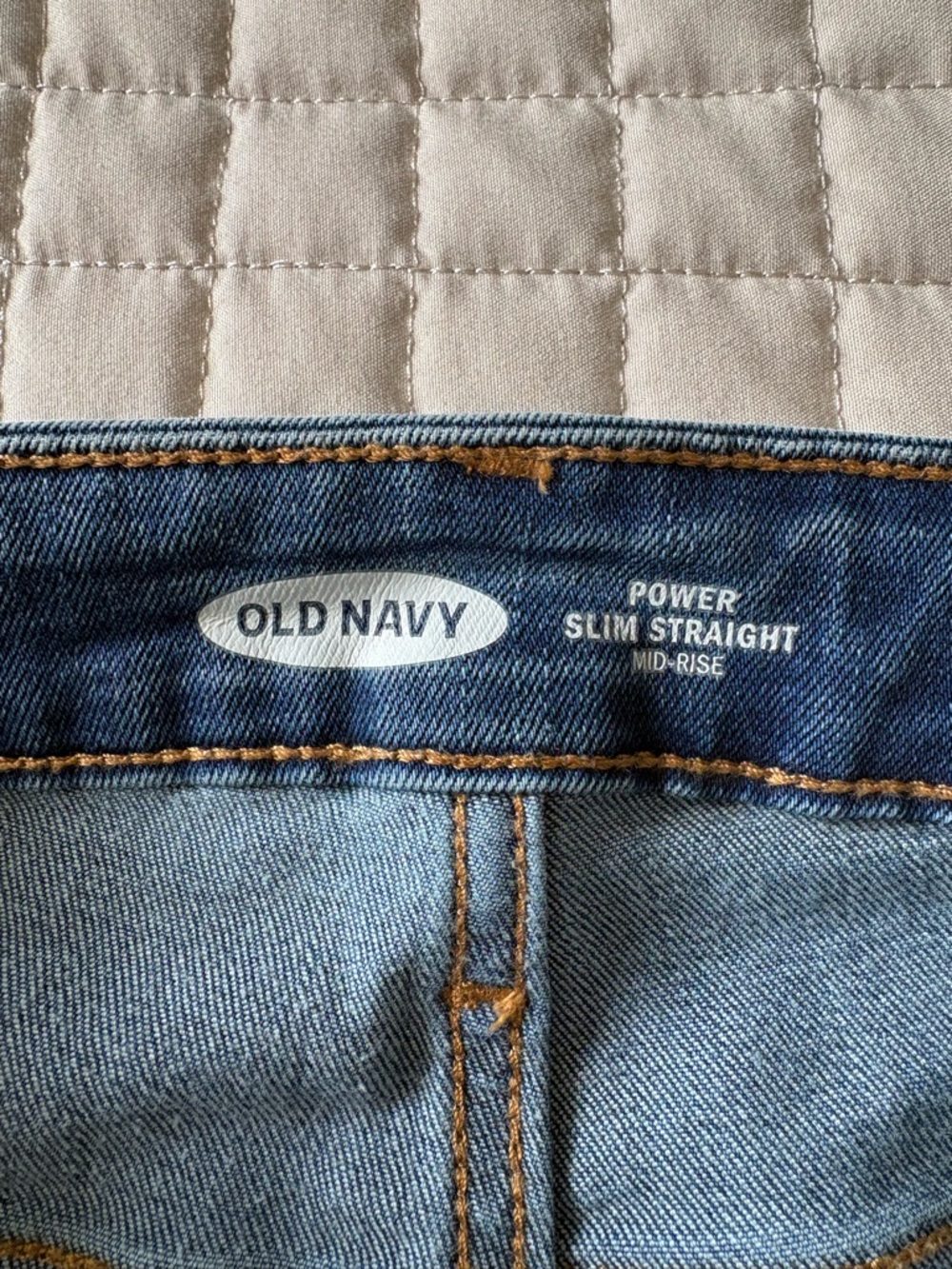 Old Navy Slim Straight Jeans in Light Blue Wash